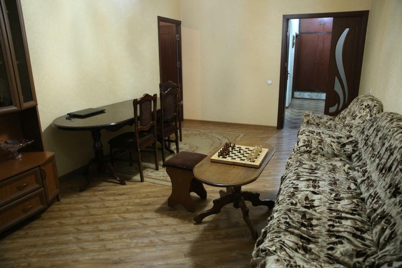 Srtashyan Apartments - Gorky Street 기우므리 외부 사진