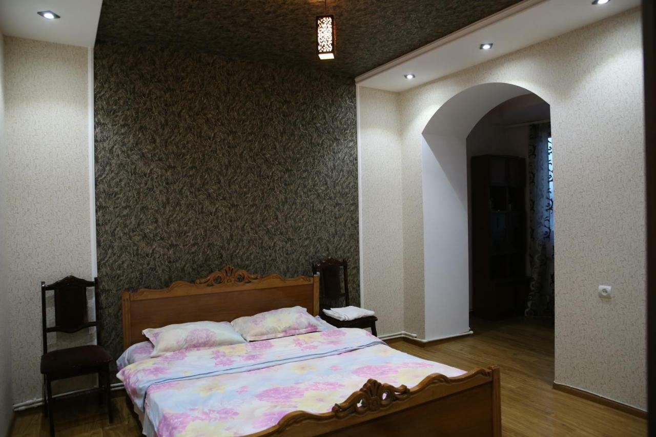 Srtashyan Apartments - Gorky Street 기우므리 외부 사진