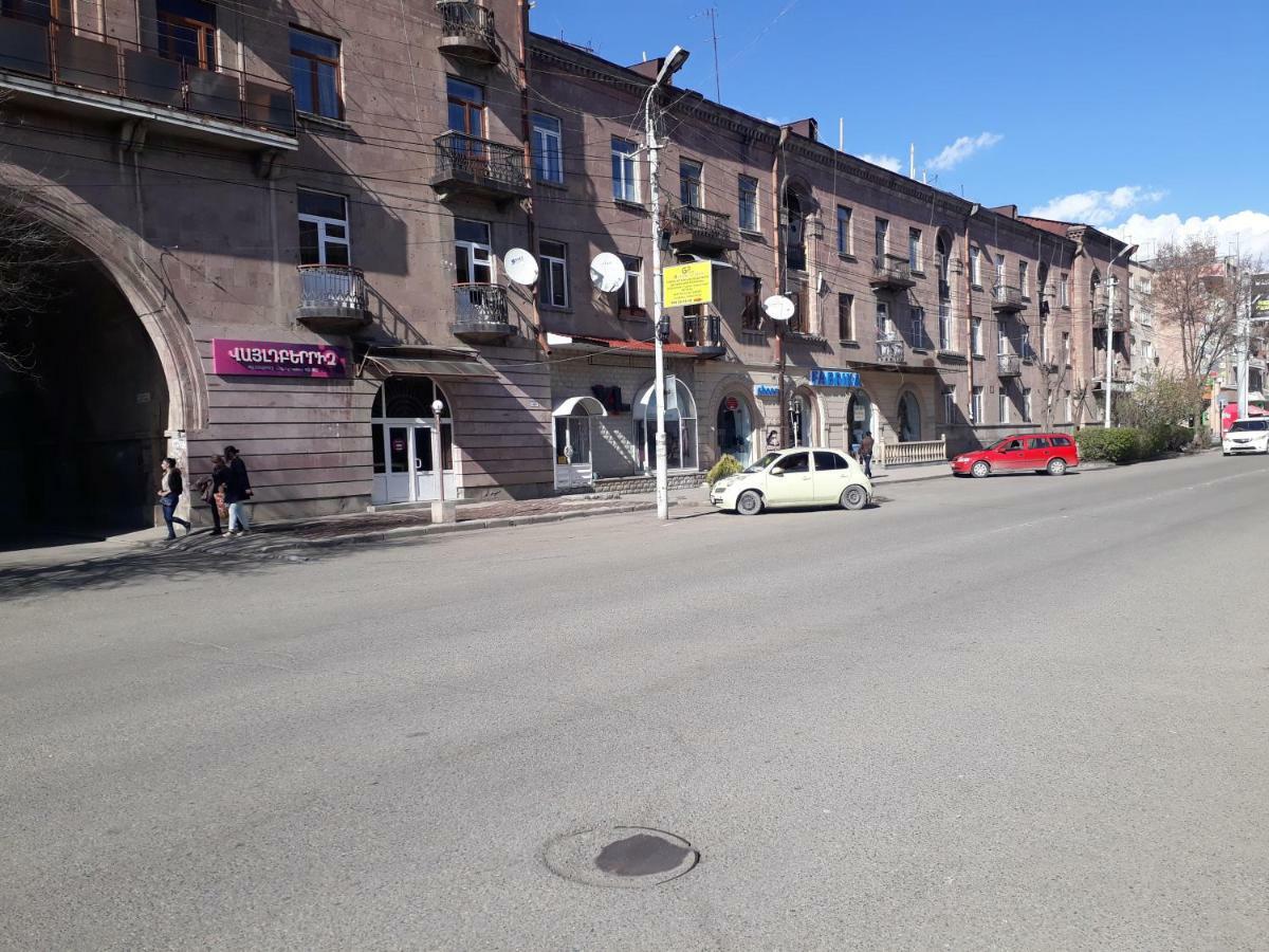 Srtashyan Apartments - Gorky Street 기우므리 외부 사진